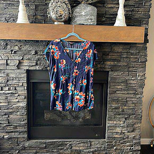 Beautiful floral‎ blouse